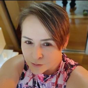 Meet your Posher, Ana